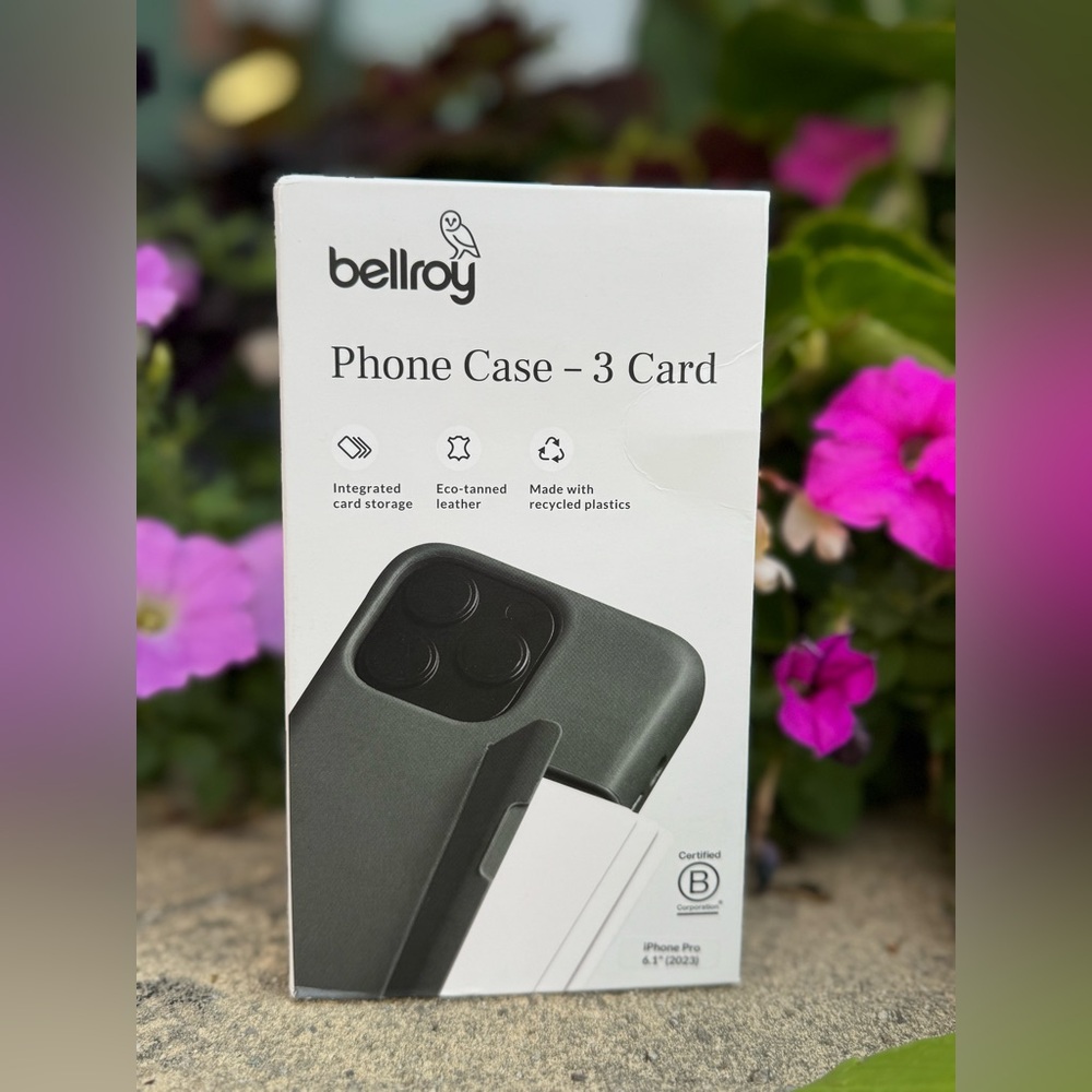Bellroy Gray Phone Case with 3 Card Holder